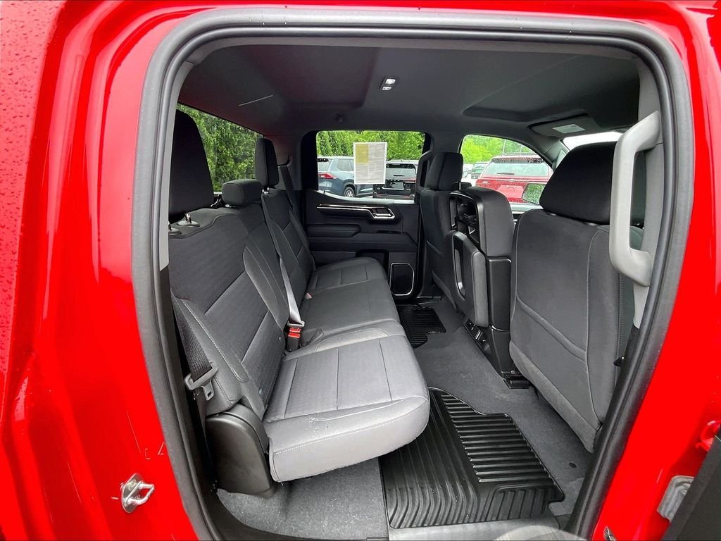 Used 2022 Red Chevrolet LT image 16