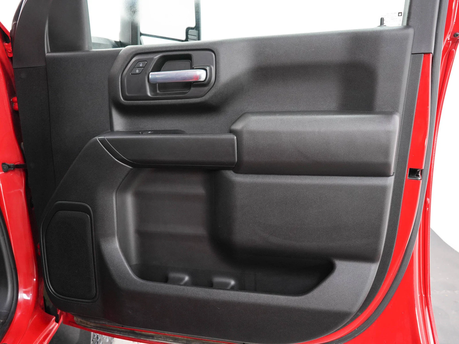 Used 2022 Cherry Red Tintcoat Chevrolet 4WD Crew Cab 159 Custom image 12