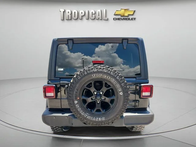 Used 2022 Black Jeep Unlimited Willys image 4