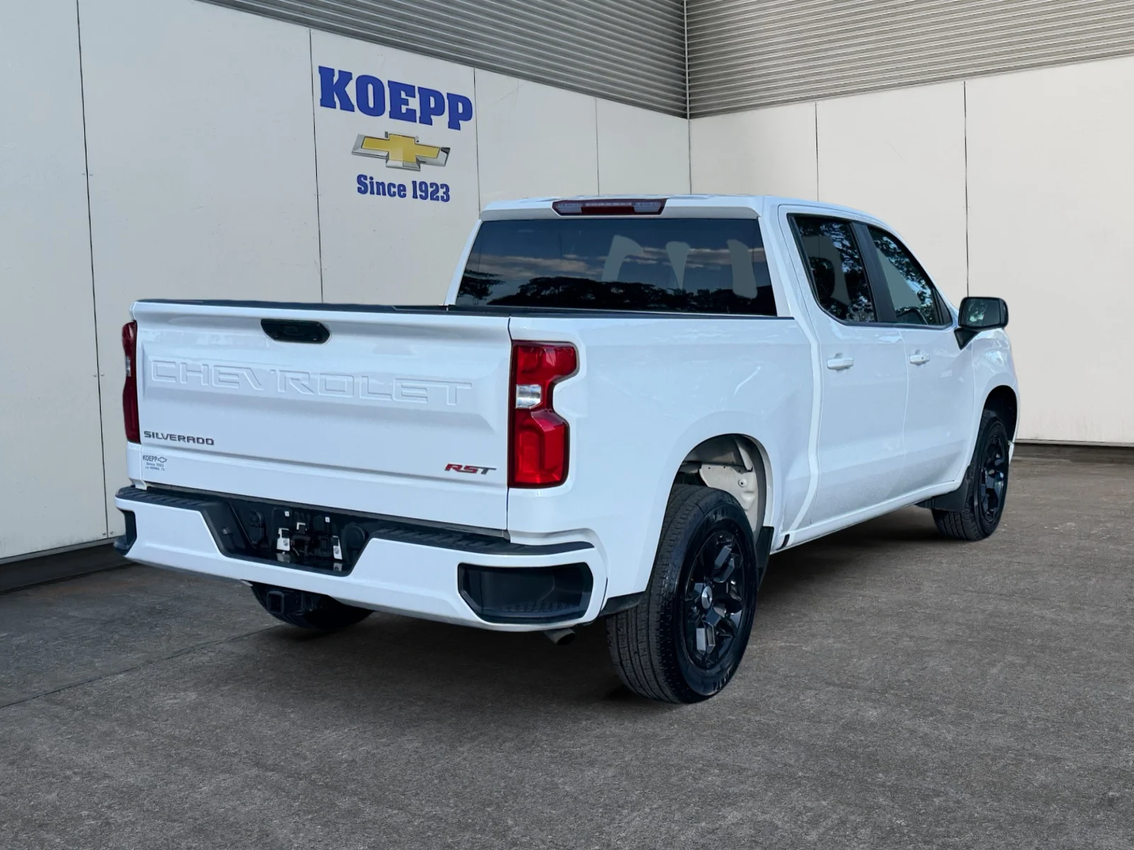 Used 2026 Summit White Chevrolet RST image 5
