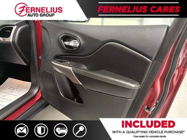 Used 2021 Red Jeep Latitude Lux image 17