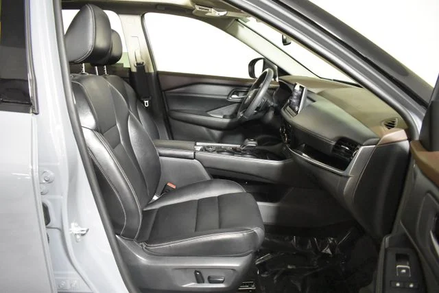 Used 2023 Gray Nissan SL image 34