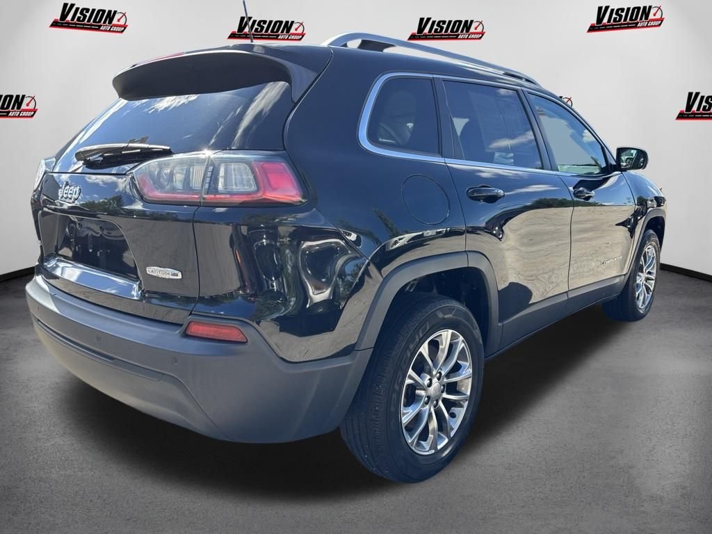 Used 2019 Black Jeep Latitude Plus image 5