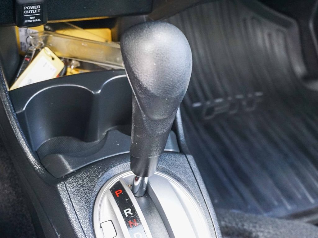 Used 2013 Alabaster Silver Metallic Honda Base image 23