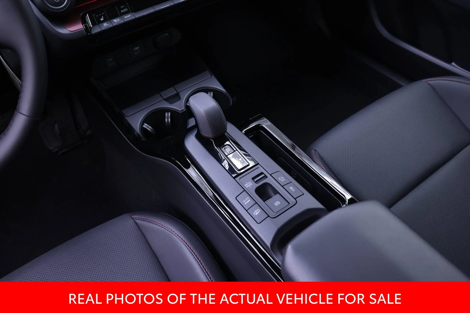 2026 Toyota Prius Plug-in Hybrid XSE - Photo 11