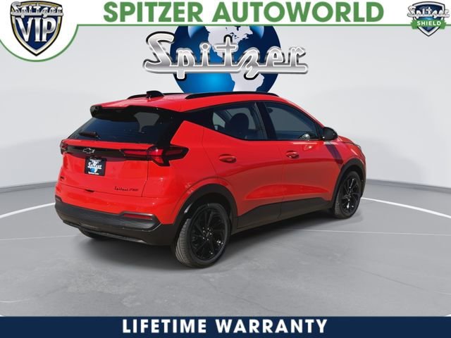 2027 Chevrolet Bolt RS - Photo 8