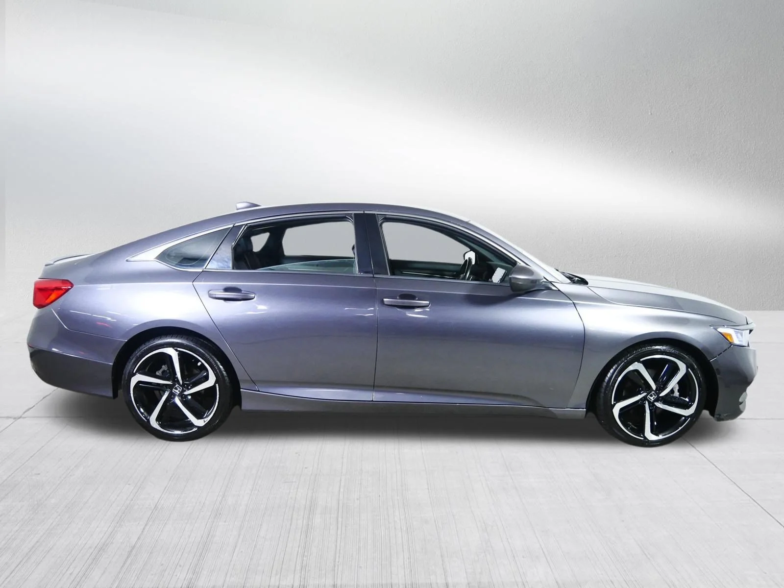 Used 2018 Modern Steel Metallic Honda Sport 1.5T image 8