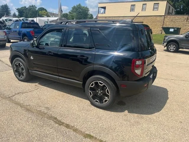 New 2025 Shadow Black Ford Outer Banks® image 5