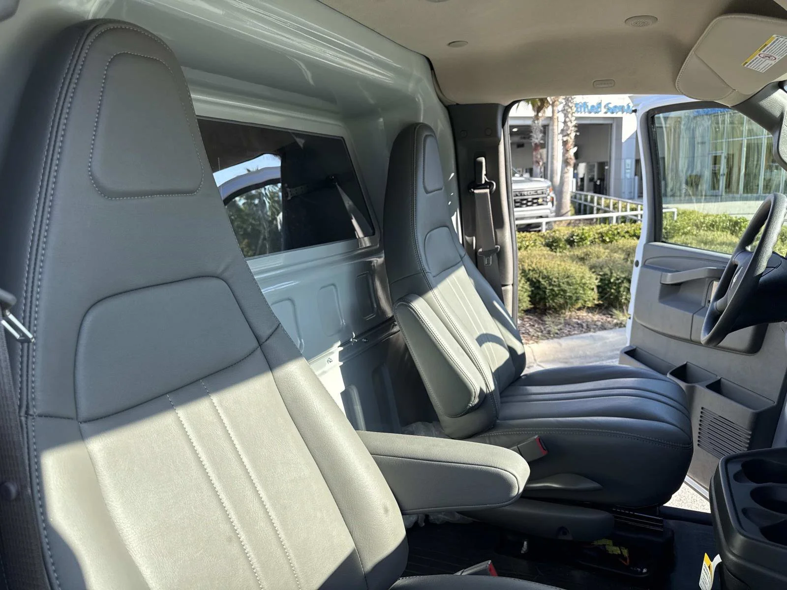 2025 Chevrolet Express Cargo Work Van - Photo 11