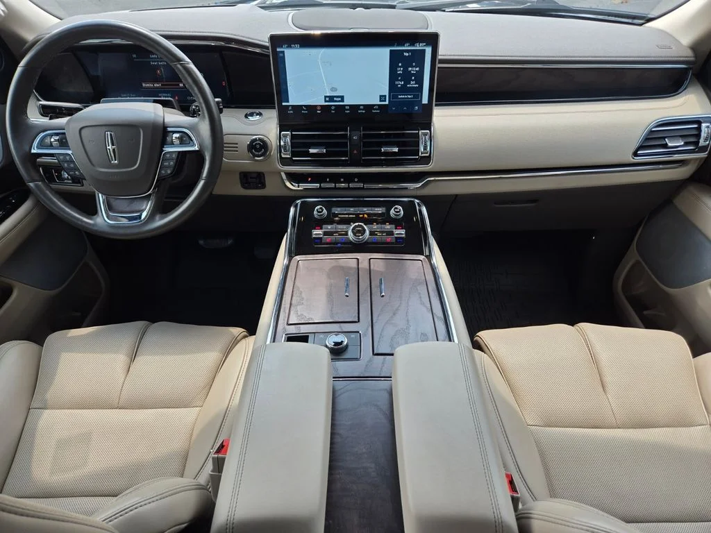 Used 2024 Blue Lincoln Reserve image 16