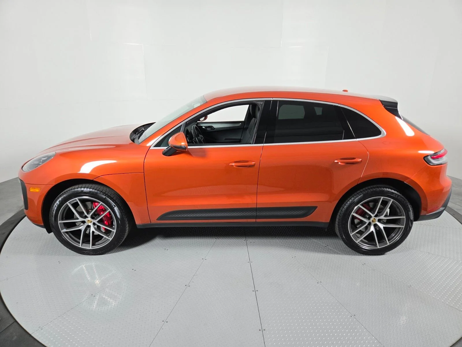 Used 2022 Papaya Metallic Porsche S image 32