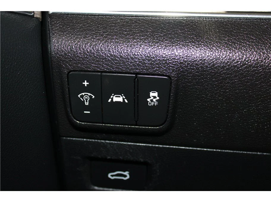 Used 2024 Glacial White Pearl Kia EX image 26