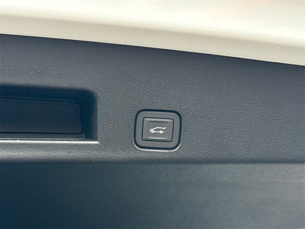 2026 GMC ACADIA - Image 34