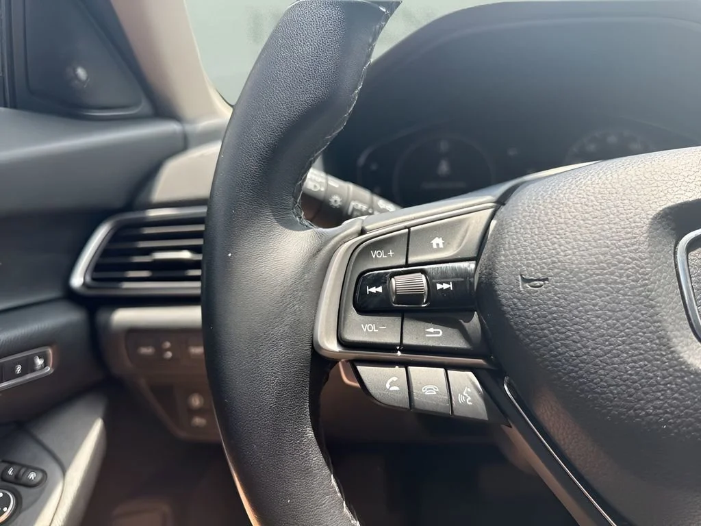 Used 2022  Honda Touring image 17