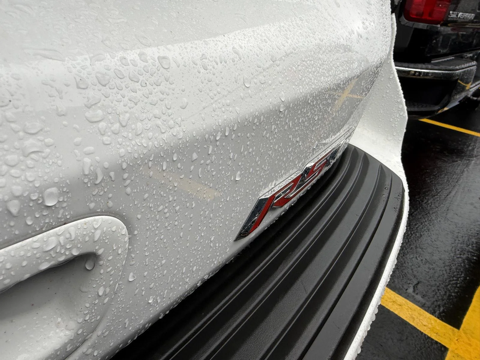 Used 2024 Summit White Chevrolet RST image 5