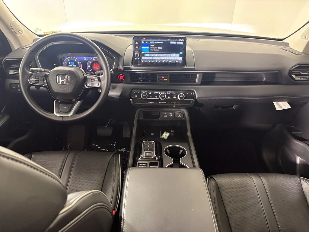 Used 2025  Honda Elite image 43
