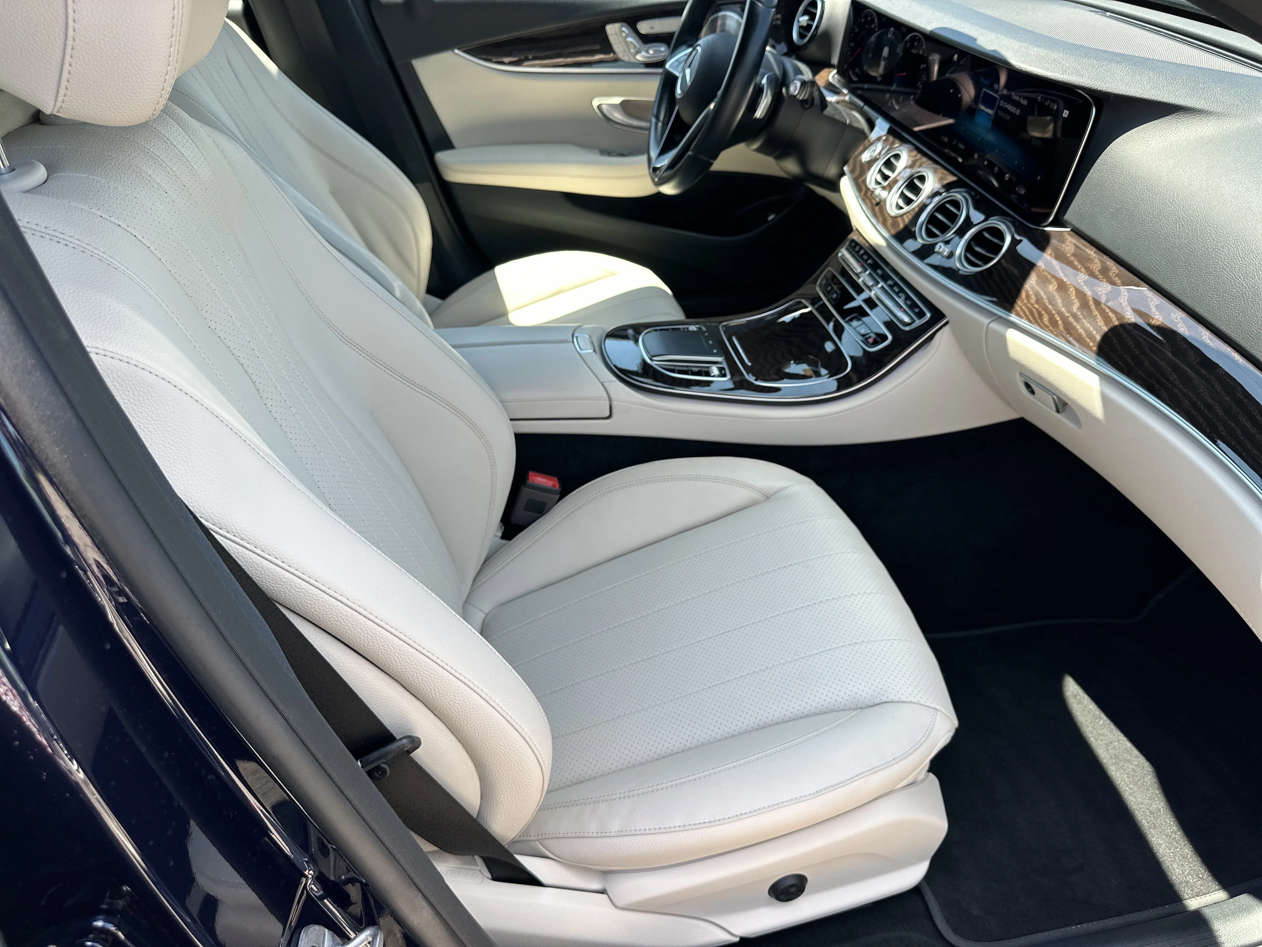 Used 2021 Lunar Blue Metallic Mercedes-Benz E 350 image 14