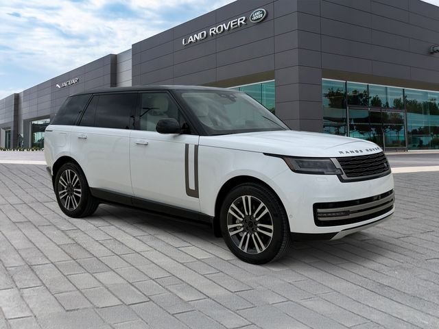 New 2026 Ostuni Pearl White Land Rover SE image 7