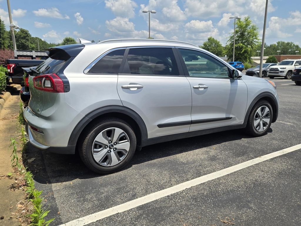 Used 2017 Silver Kia EX image 5