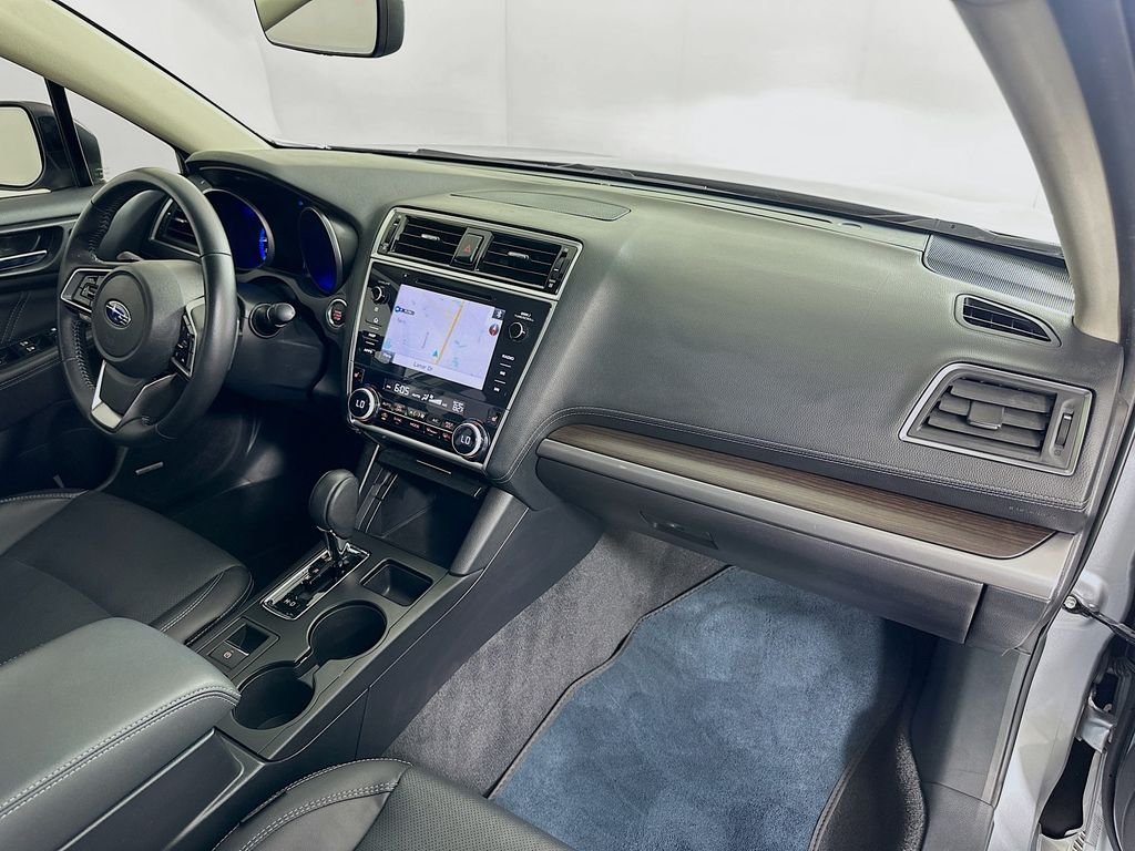 Used 2018 Silver Subaru 2.5i image 30