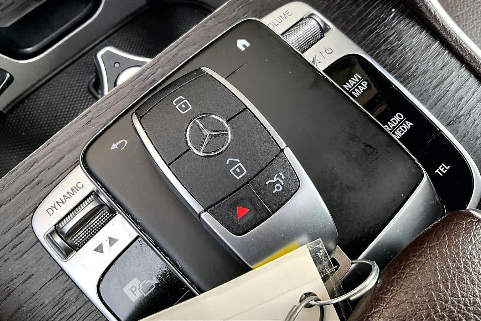Used 2020 Lunar Blue Metallic Mercedes-Benz GLE 350 image 15
