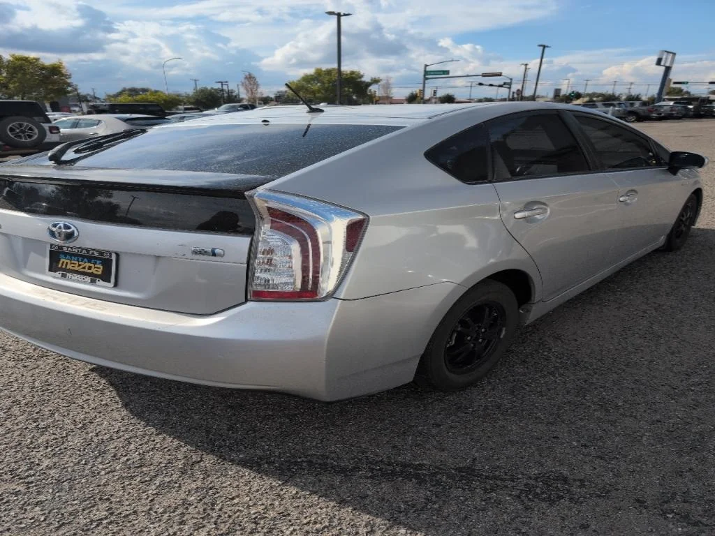 Used 2014 Classic Silver Metallic Toyota Four image 3
