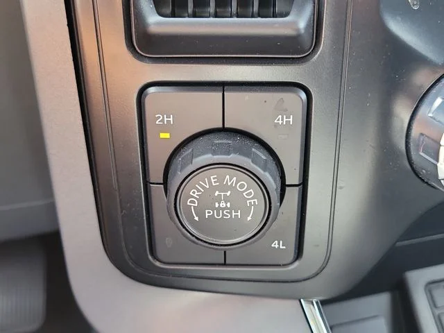 Used 2024 Gray Ford XLT image 28
