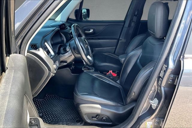 Used 2023 Graphite Gray Jeep Limited image 21