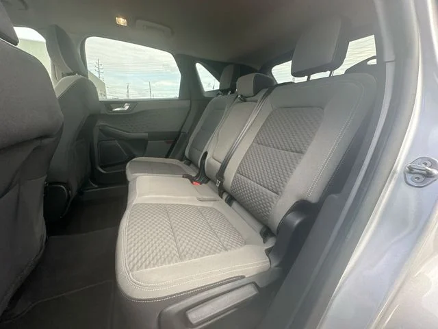 Used 2020 Silver Ford SE image 24