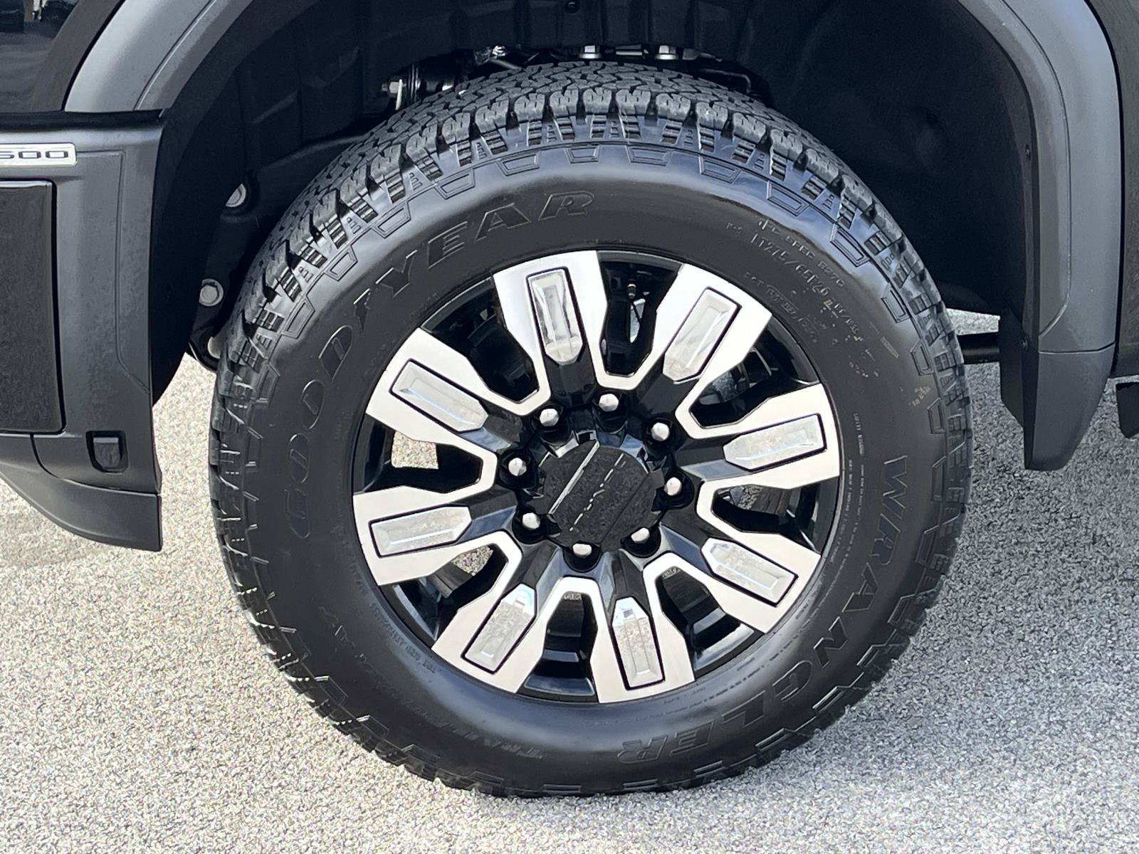 2026 GMC Sierra 2500HD Denali - Photo 12