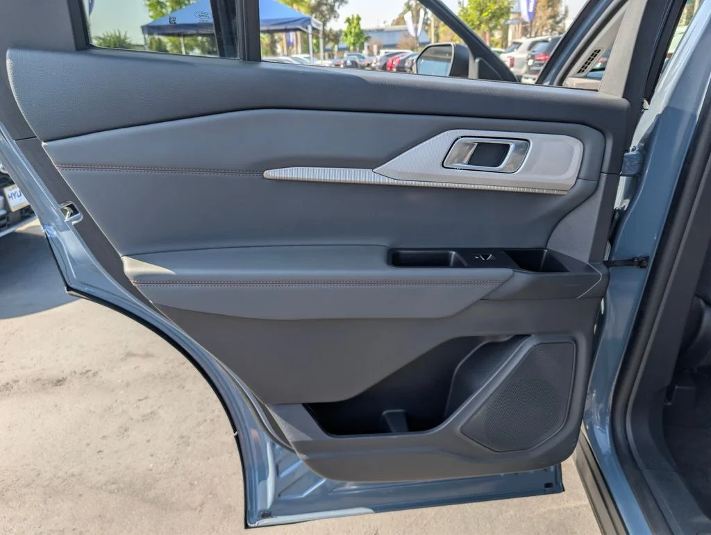 2025 Ford Explorer Active - Photo 22