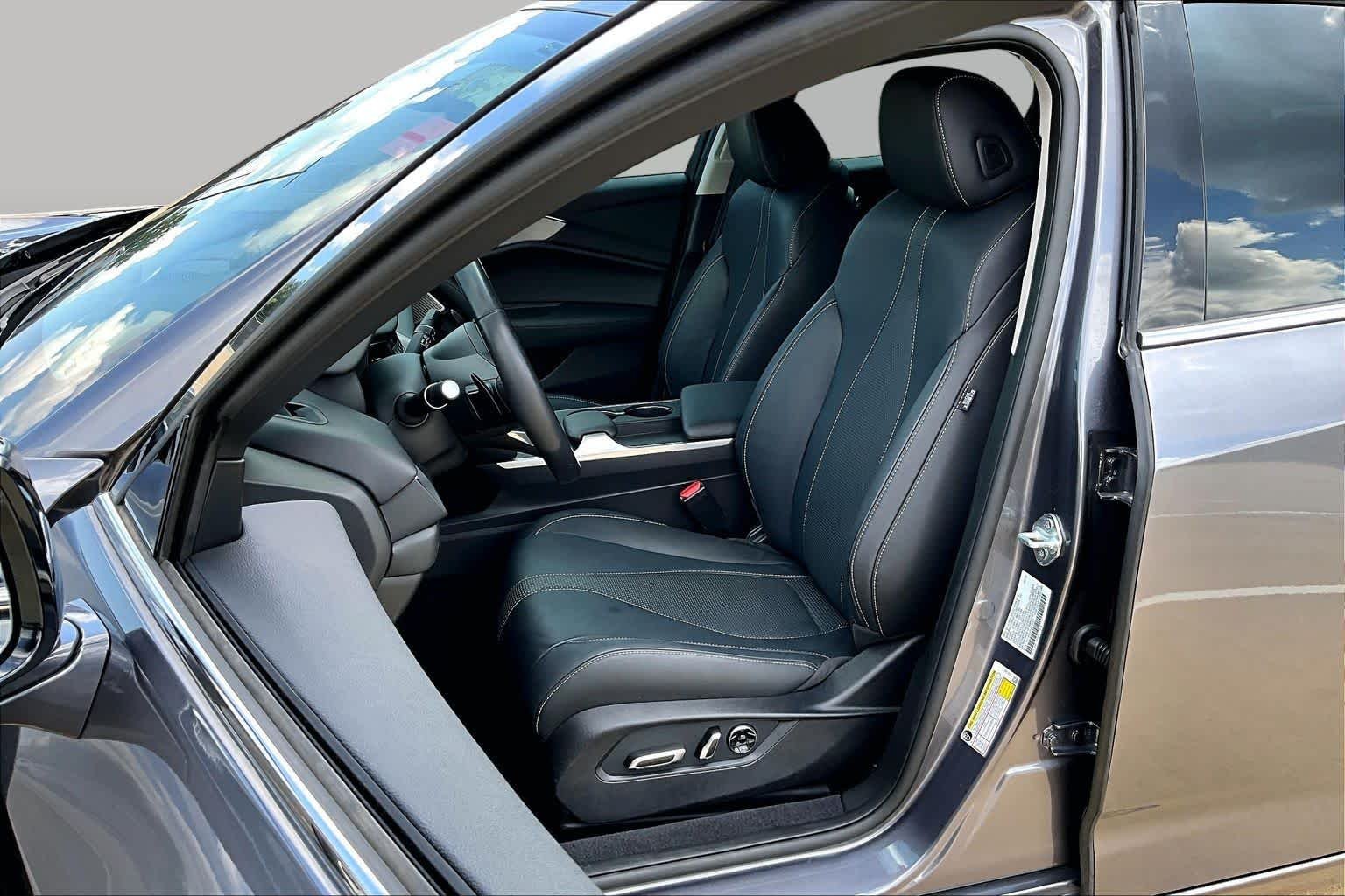 Used 2022 Modern Steel Metallic Acura w/Technology Package image 8
