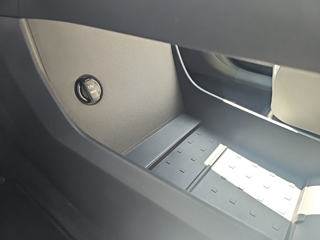 2025 Hyundai Santa Fe SE - Photo 22