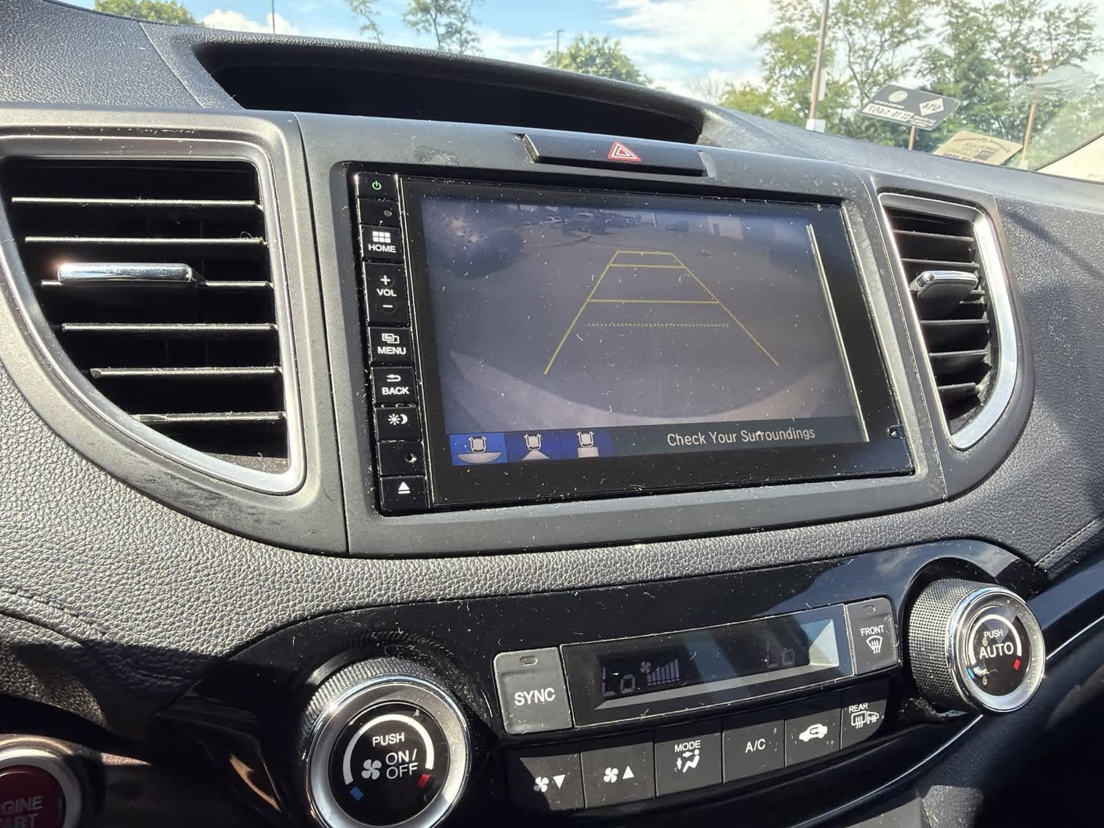 Used 2015 White Honda  image 14