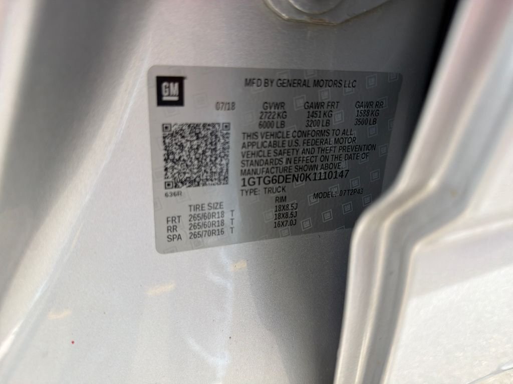 Used 2019 Silver GMC SLT image 23