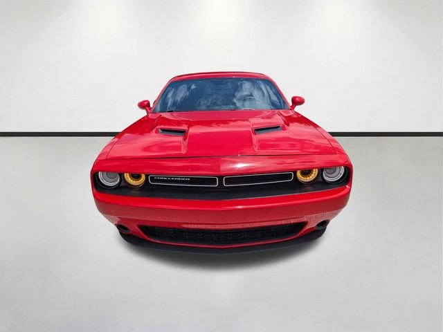 Used 2019 Red Dodge SXT image 10