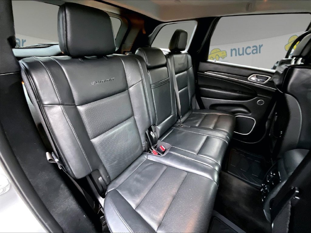 Used 2018 Silver Jeep Summit image 16