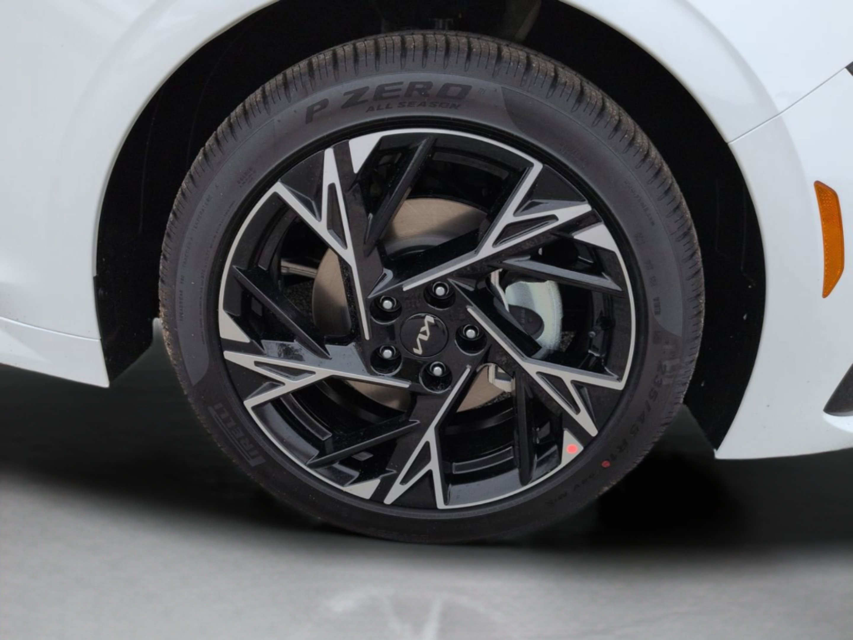 New 2026 Snow White Pearl Kia GT-Line FWD image 32