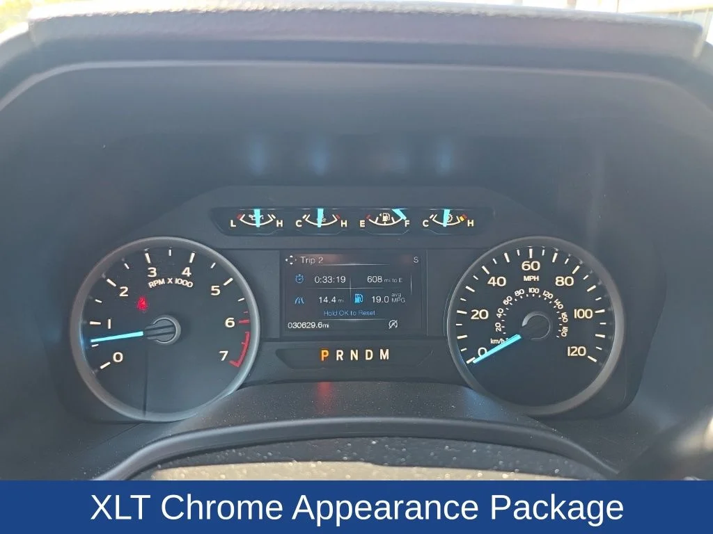 Used 2019 Ruby Red Metallic Tinted Clearcoat Ford XLT image 20