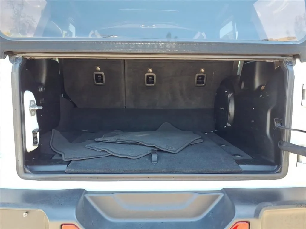 Used 2023 White Jeep Sahara 4x4 image 27