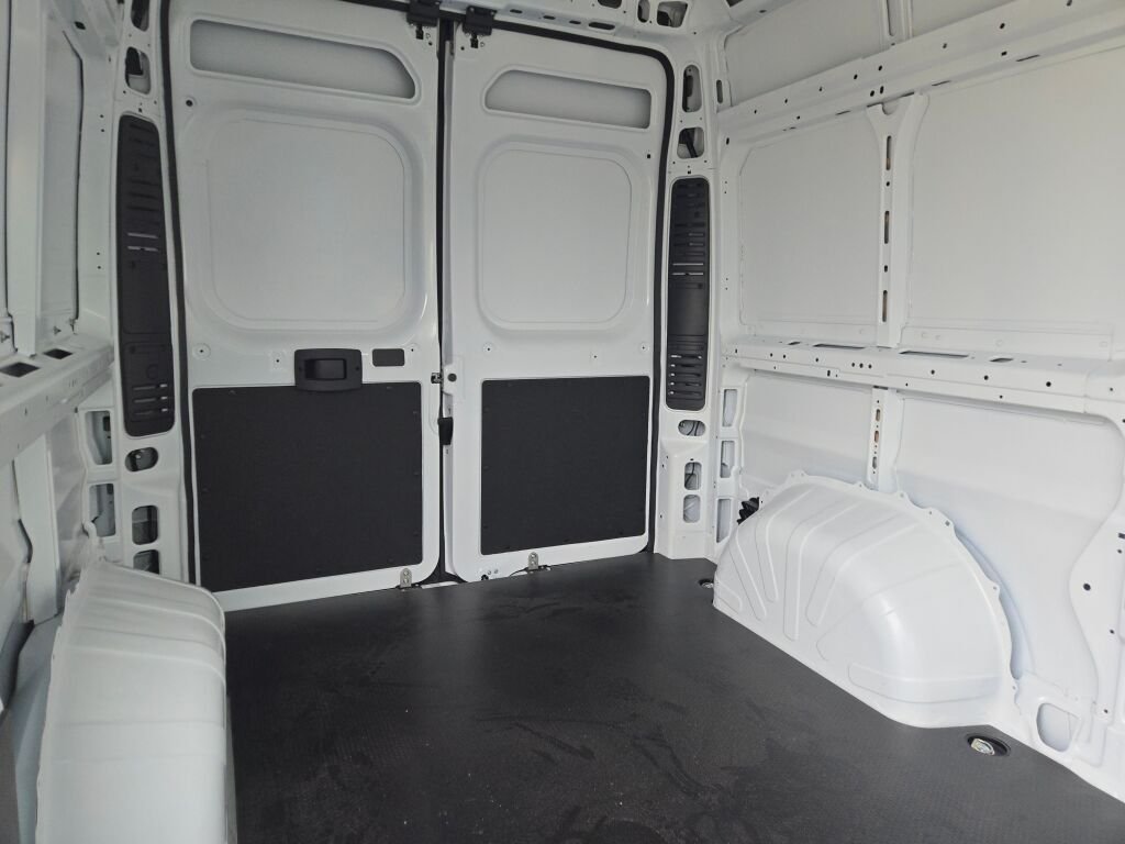 New 2026 Bright White Clearcoat RAM Base image 10