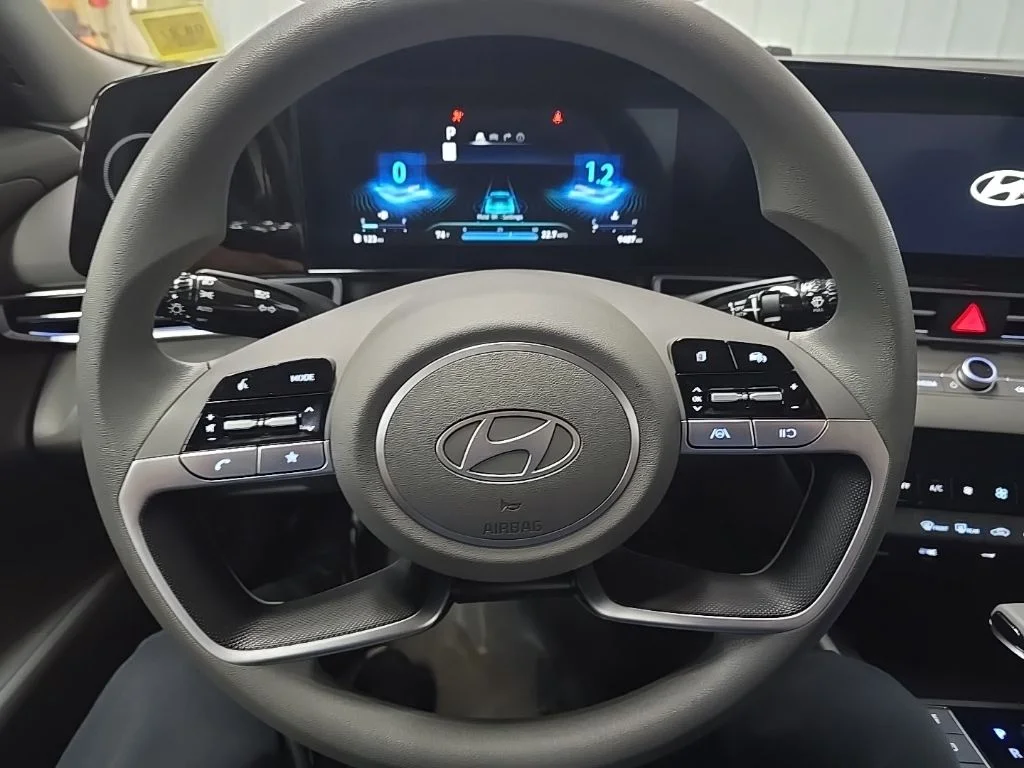 Used 2024 Red Hyundai SEL image 21