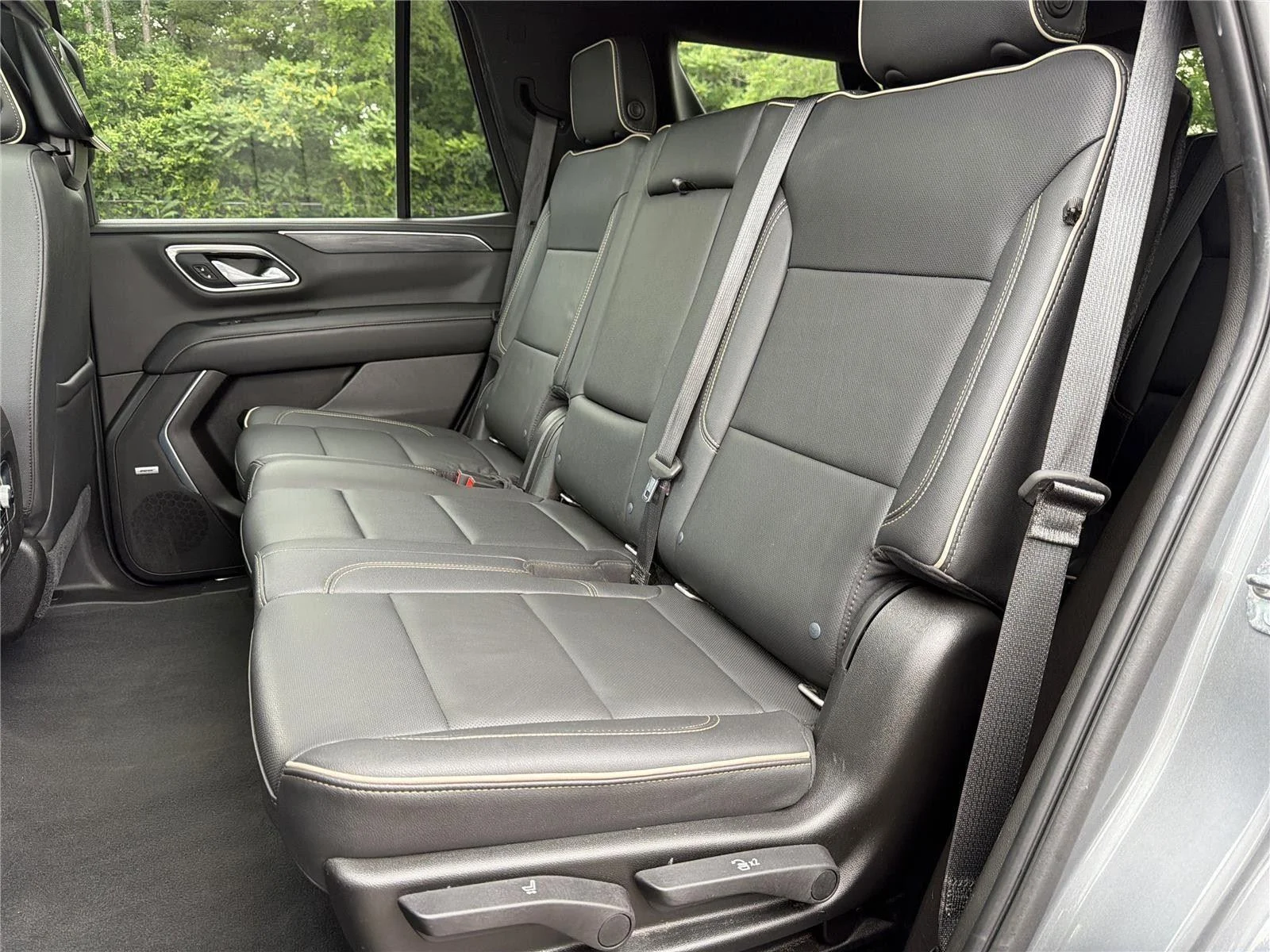 Used 2021 Satin Steel Metallic GMC SLT image 27