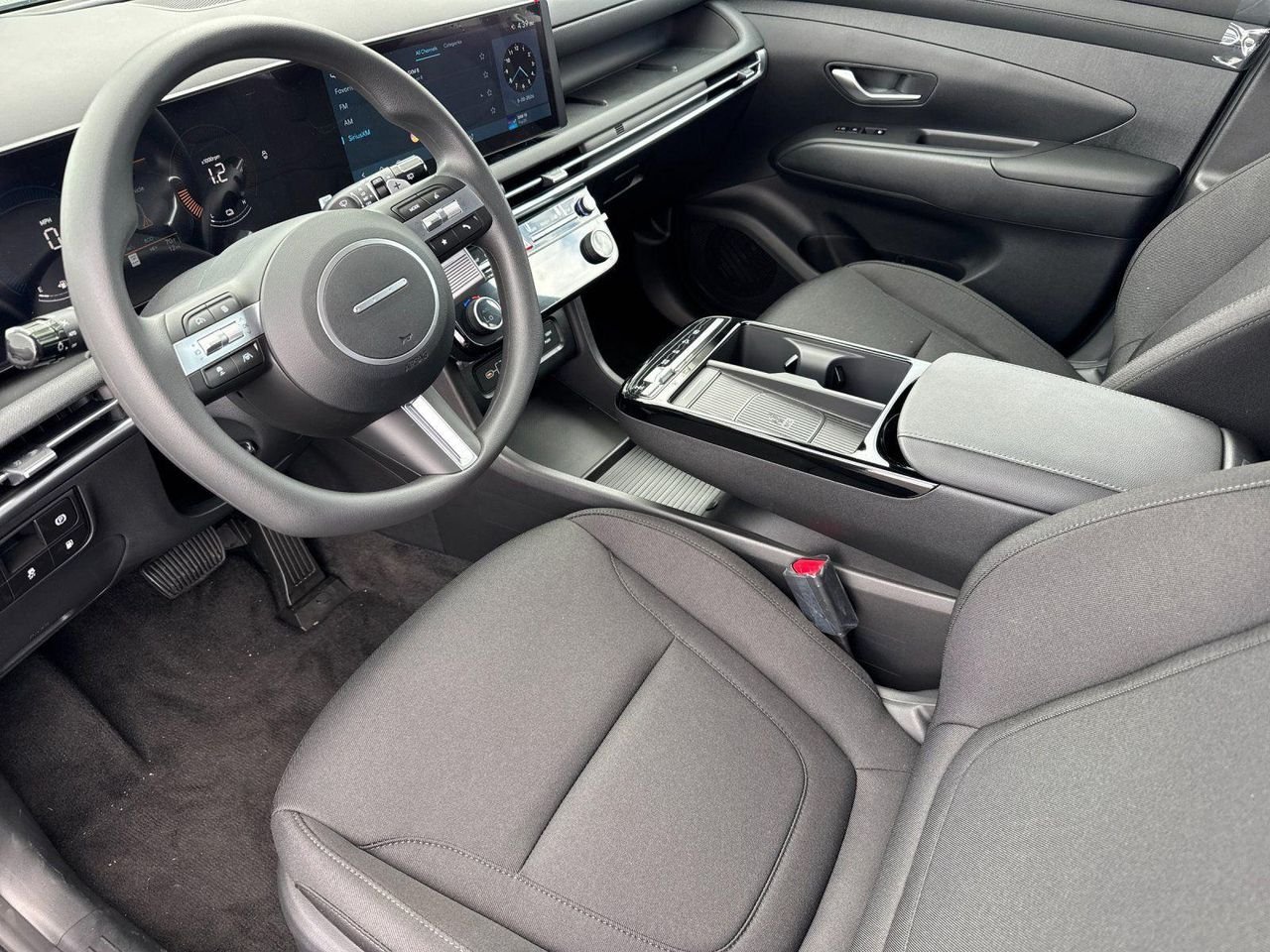 New 2025 Gray Hyundai SEL image 9