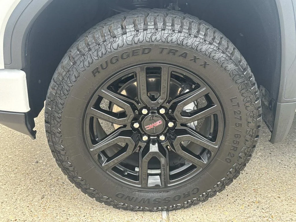 Used 2024 White GMC Elevation image 4