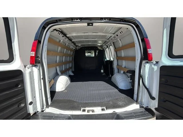 Used 2024 Summit White GMC Work Van image 32