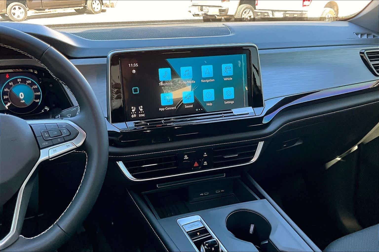 View vehicle photo 6