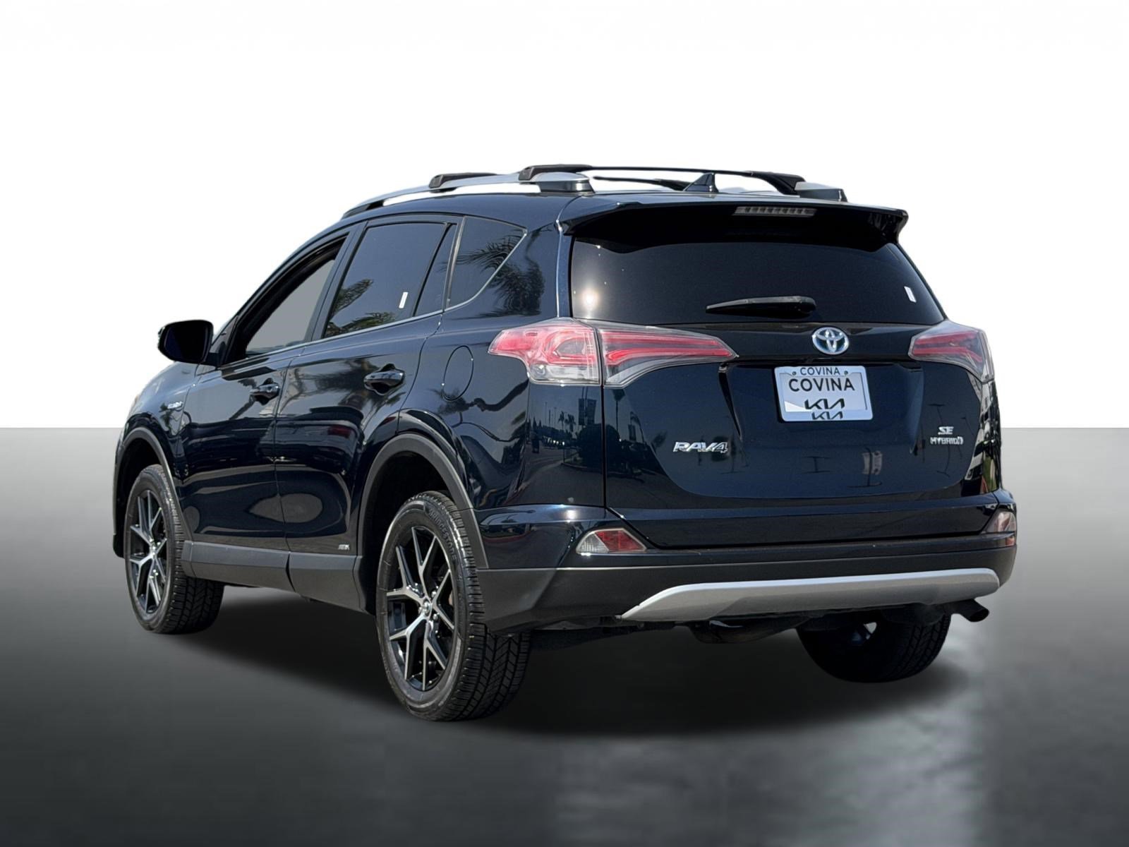 Used 2017 Aqua Toyota SE image 6