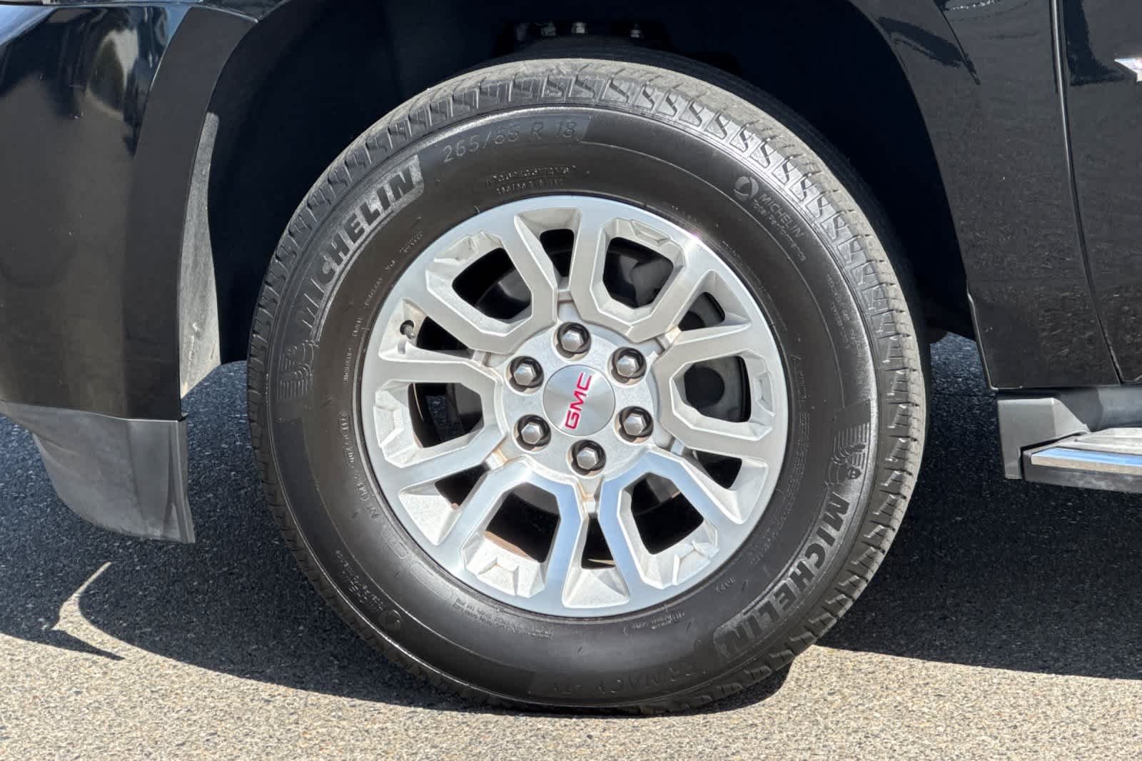 Used 2016 Onyx Black GMC SLT image 34