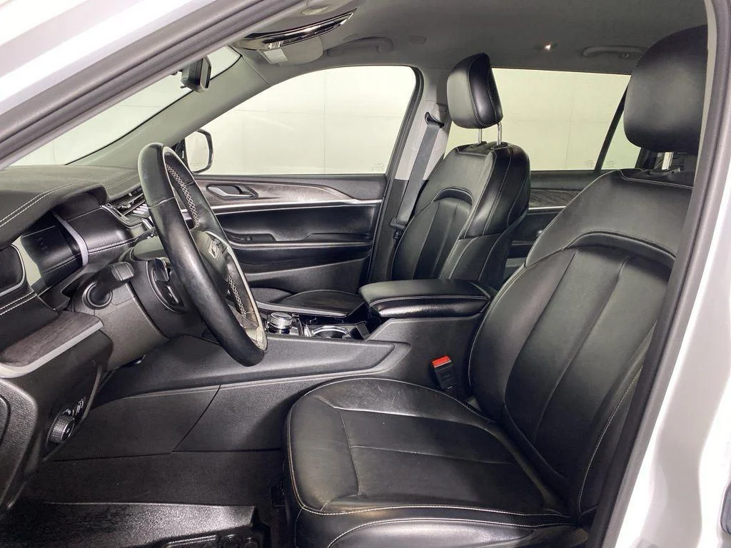 Used 2021 Bright White Clearcoat Jeep Limited image 13